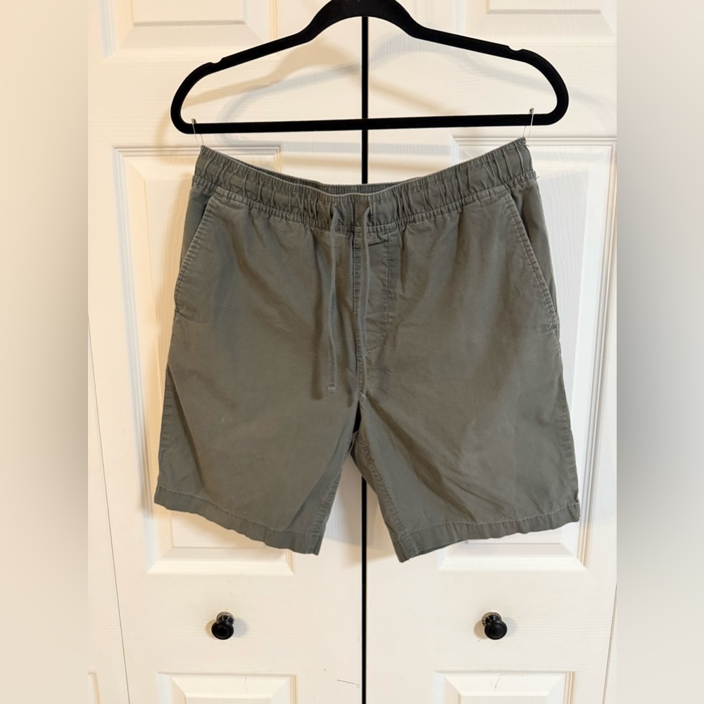 Banana Republic men’s pull on shorts size M